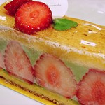 パティシエ・ヒロ ヤマモト - フレジェ　550円　（＾ω＾）ヾ