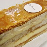 パティシエ・ヒロ ヤマモト - ミルフィーユ　460円　（＾＾ｂ