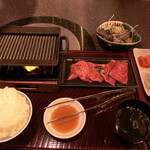 焼肉の三是 - 和牛カルビ　全景