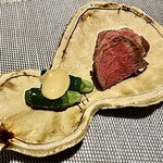 すし みむろ - 馬刺しの漬け 人文字ぐるぐる