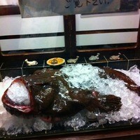 いせ源 - 玄関横にある冷蔵庫