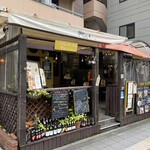 Pio - 店構え。どう見てもオシャレです(^^)