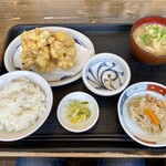 ごはん屋さん - 料理写真:ホルモン天ぷら定食、味噌汁を豚汁に変更