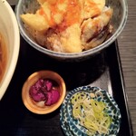 隼 - 薬味ネギ、漬物