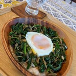Gs.Terapi - オートミールのお粥風の上に
山芋、生薬を沢山入れた
ホエイで煮込んだちりめんや
有機野菜
。名古屋コーチンのトロトロ卵のトッピング！野菜やちりめんは甘めの味付けで生薬の風味も加わり食べたこと無い味！