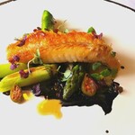 ラ・トゥーエル - 甘鯛 アスパラ イカ墨