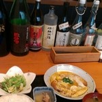 くろぶた きよし - かつ卵とじ定食。煮込み具合も味付けもちょうどいい。