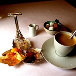 ラ・トゥーエル - 