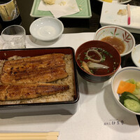 鰻割烹 伊豆栄 本店 - 