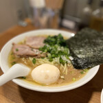 神楽坂家系ラーメン モンタナ - 