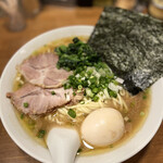 神楽坂家系ラーメン モンタナ - 