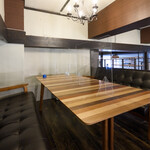 スローリー キッチン - テーブル席