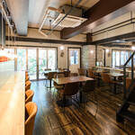 スローリー キッチン - 店内全景