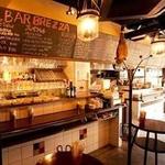 BAR BREZZA - 店内