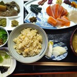 Irori Jinen - にじます刺身定食４・５月