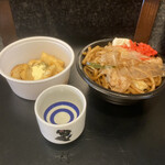 とんがり亭 - イカバターしょうゆ炒め、太麺！豚やきそば、純米吟醸 生道井夏限定