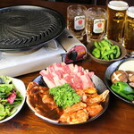 鉄鍋餃子  炭火焼鳥 もつ鍋  九州酒場  丸九 - 