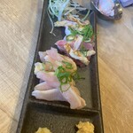 和牛焼肉大衆酒場 ホルモン博多春吉のじゃん横 - 薩摩地鶏のおつくり