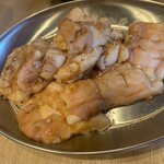 和牛焼肉大衆酒場 ホルモン博多春吉のじゃん横 - 