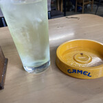 吉田 - レモンサワーでは、ございません笑  キャメルの灰皿