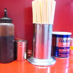 ラーメン二郎 - 卓上調味料