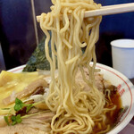 中華そば 鈴乃家 - 麺は中加水タイプの細麺
