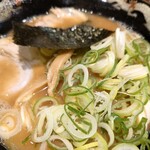 関西 風来軒 - とんこつハーフラーメン♪