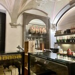 Il Salumaio di Montenapoleone - Gastronomia がある