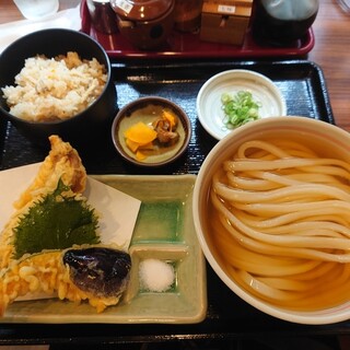 うどん 蔵十 - 料理写真:冷かけと天ぷら定食