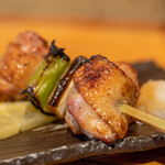 炭火焼鳥正ざわ - 2022.5 ソリレス（440円）腿の付け根