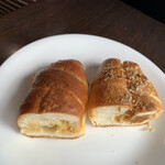 塩パン屋 パン・メゾン - フレンチトーストとカレーコロッケ