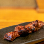 炭火焼鳥正ざわ - 2022.5 軍鶏きも（275円）レバー