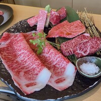 近江うし焼肉 にくTATSU 銀座店 - 