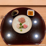 御料理 寺沢 - 星鰈､のどぐろの炙り､本鮪のトロの三種盛をチリ酢と割醤油で