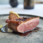 アジュール フォーティーファイブ - 綺麗な鴨のお料理という感じでした。