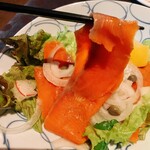 キッチン サカナヤ - 大きめにスライスされています