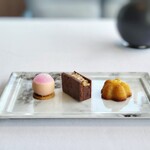 アジュール フォーティーファイブ - ミニャルディーズ