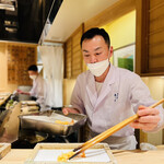 日本橋 蕎ノ字 - ■車海老（鹿児島産）
      ☆２つ目は海老は天つゆで頂く。