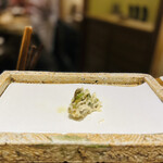 日本橋 蕎ノ字 - ◎クルミの新芽は少し胡桃の味がする。