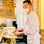 日本橋 蕎ノ字 - ◎店主の鈴木さんが、愛情込めて揚げる天ぷらの美味さは格別❗️