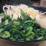 横浜家系ラーメン 蓮 - ほうれん草アップ♪