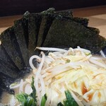 横浜家系ラーメン 蓮 - のりの要塞♪防波堤