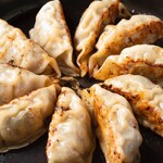 Hakata black pork iron pot gyoza (10 pieces)