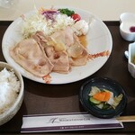 上総モナークカントリークラブ レストラン - マーケットポークのしょうが焼き御膳