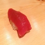 すし 豊倉 - キハダ赤身！
      いい輝きです(￣▽￣)