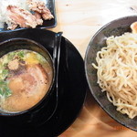Rakurakuraku - つけ麺、唐揚げセットライス大
