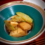 勢麟 - 箸休め的な物かと思いきや、本ミルと山独活の利休和え ♡ 何という贅沢。ムギュッとした本ミルの甘みに、胡麻に負けない山独活の香り。