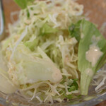 「とん平黒サンドセット」の野菜サラダ