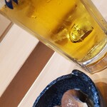 神田江戸ッ子寿司 - ２件目でもやっぱ最初はビール&お通しの貝煮
