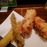 Tempura Anago Kabayaki Sukeroku Sakaba - アスパラと竹輪